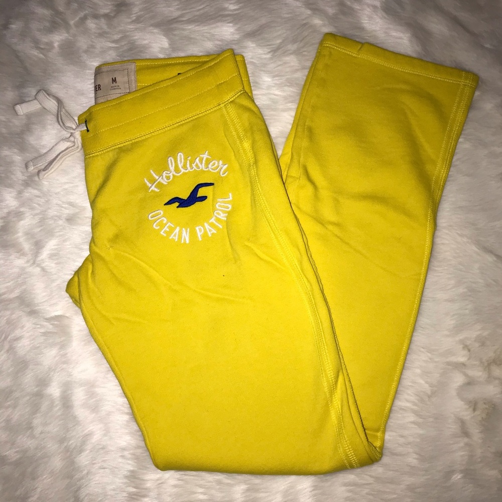 Yellow Hollister Sweat Pants Size M